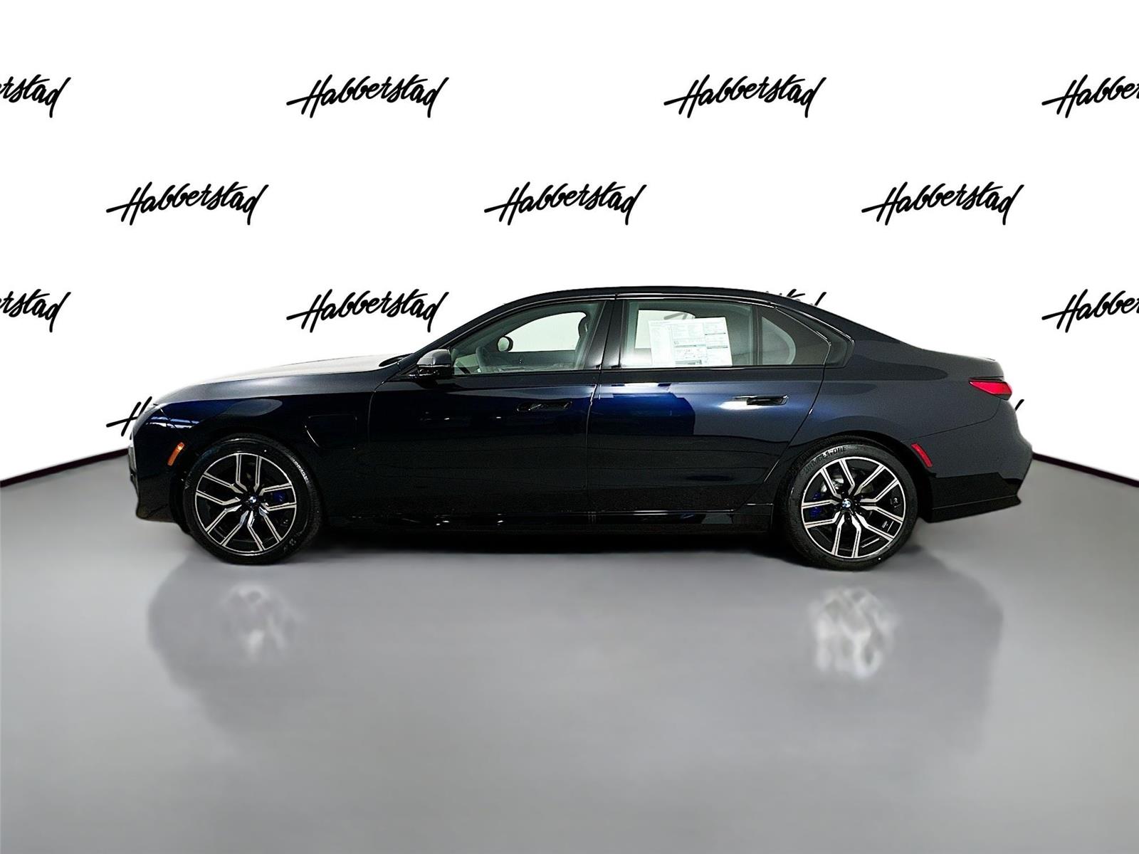2026 Bmw 750e photo 8