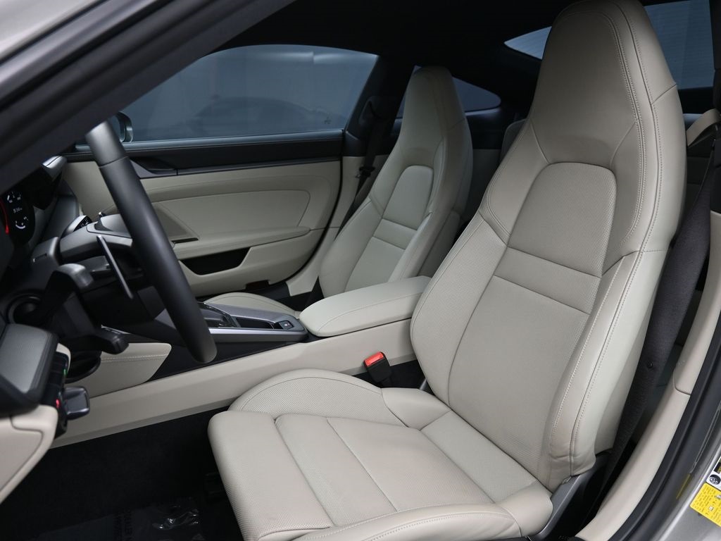 2023 Porsche 911 S photo 4
