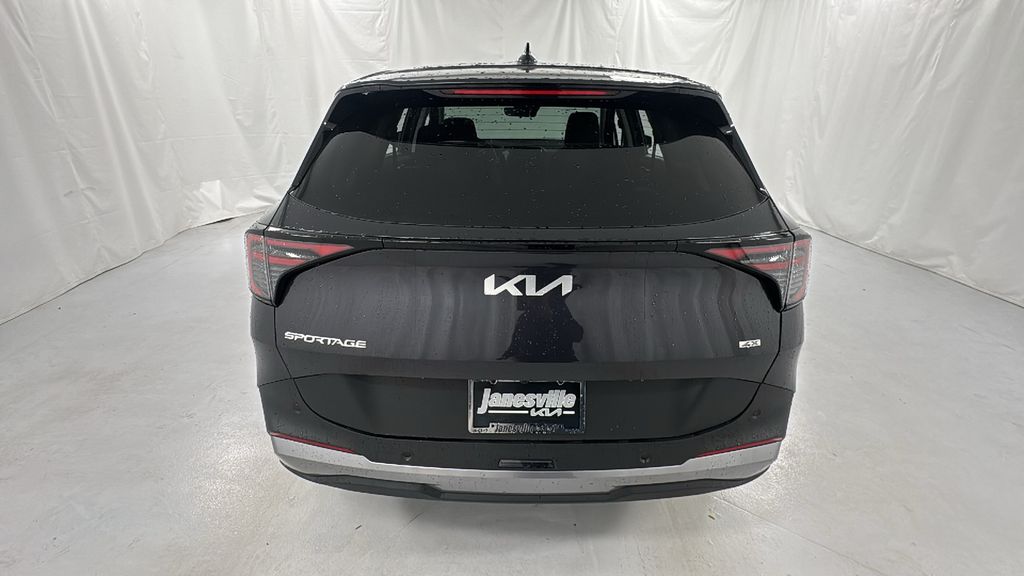 2026 Kia Sportage LX photo 4