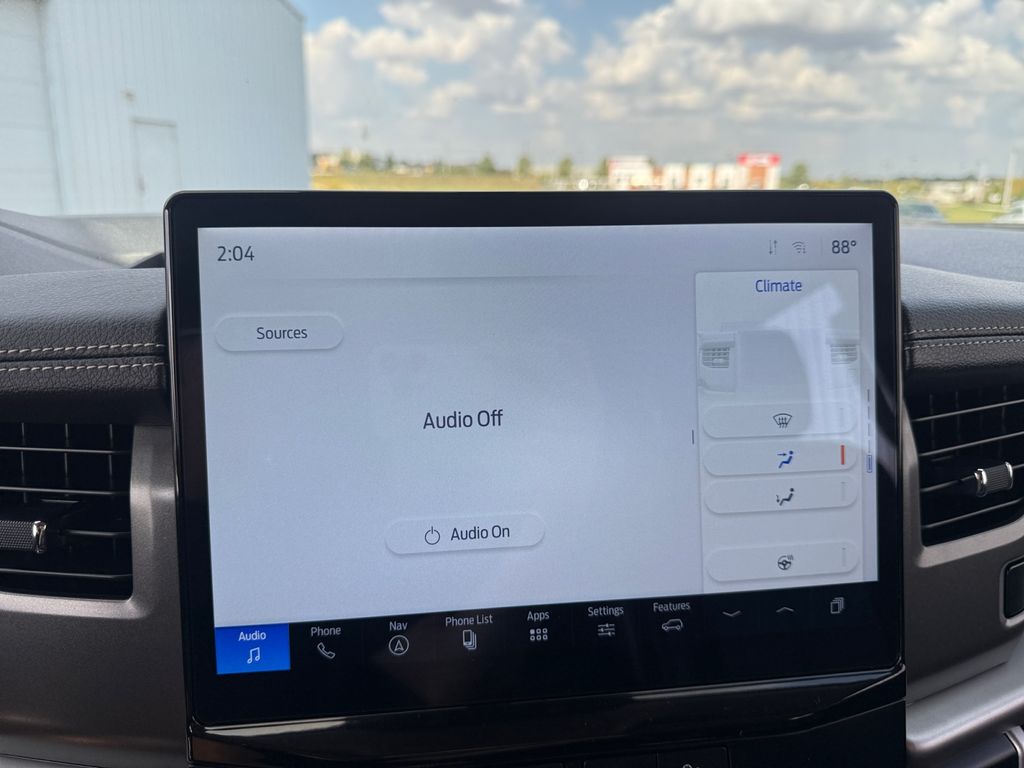 2024 Ford Expedition XLT photo 16