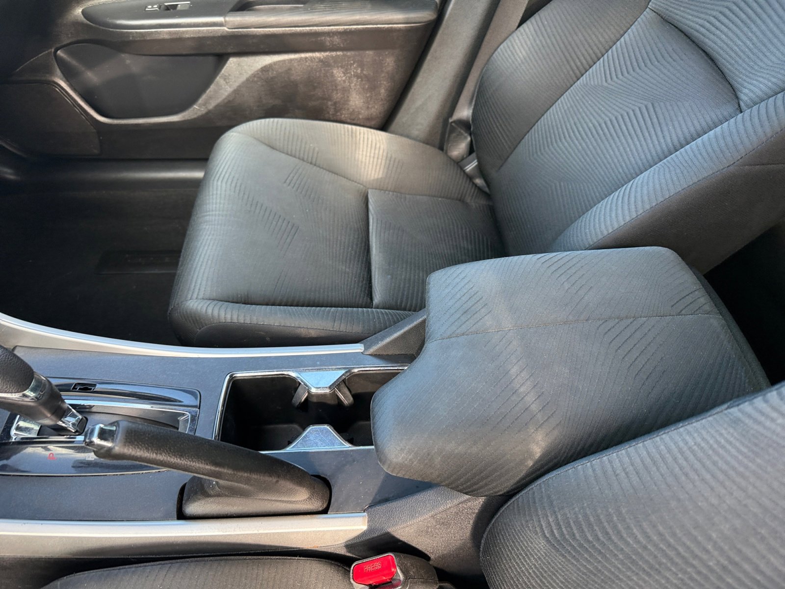 2014 Honda Accord LX photo 14