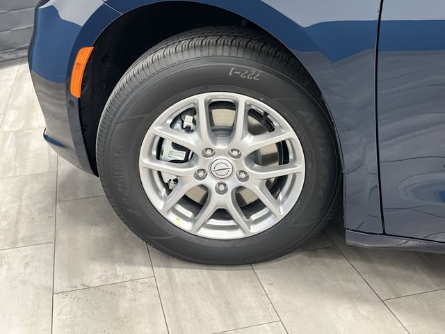 2025 Chrysler Pacifica photo 34