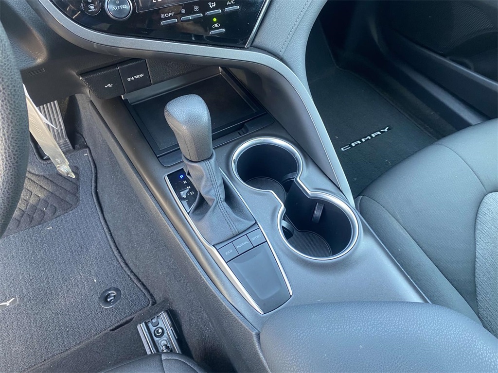 2024 Toyota Camry LE photo 16