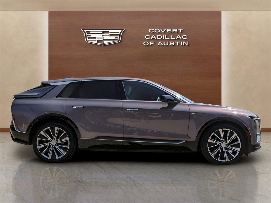 2024 Cadillac Lyriq Luxury photo 5