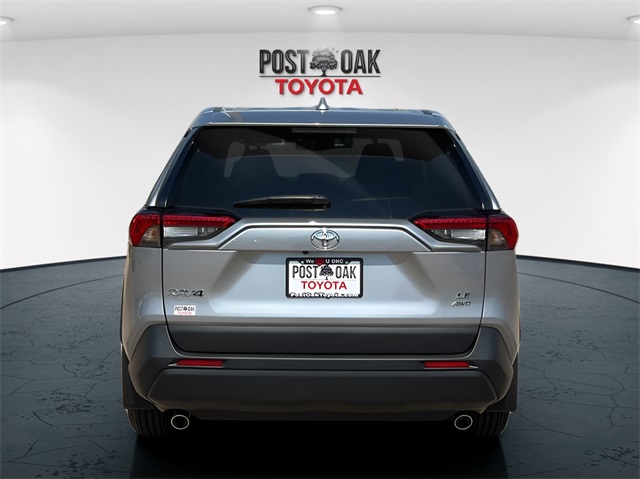 2025 Toyota RAV4 LE photo 7