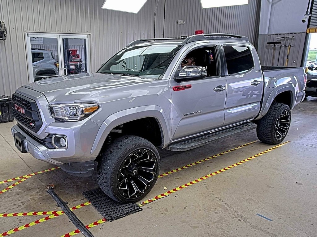 2016 Toyota Tacoma Limited photo 3