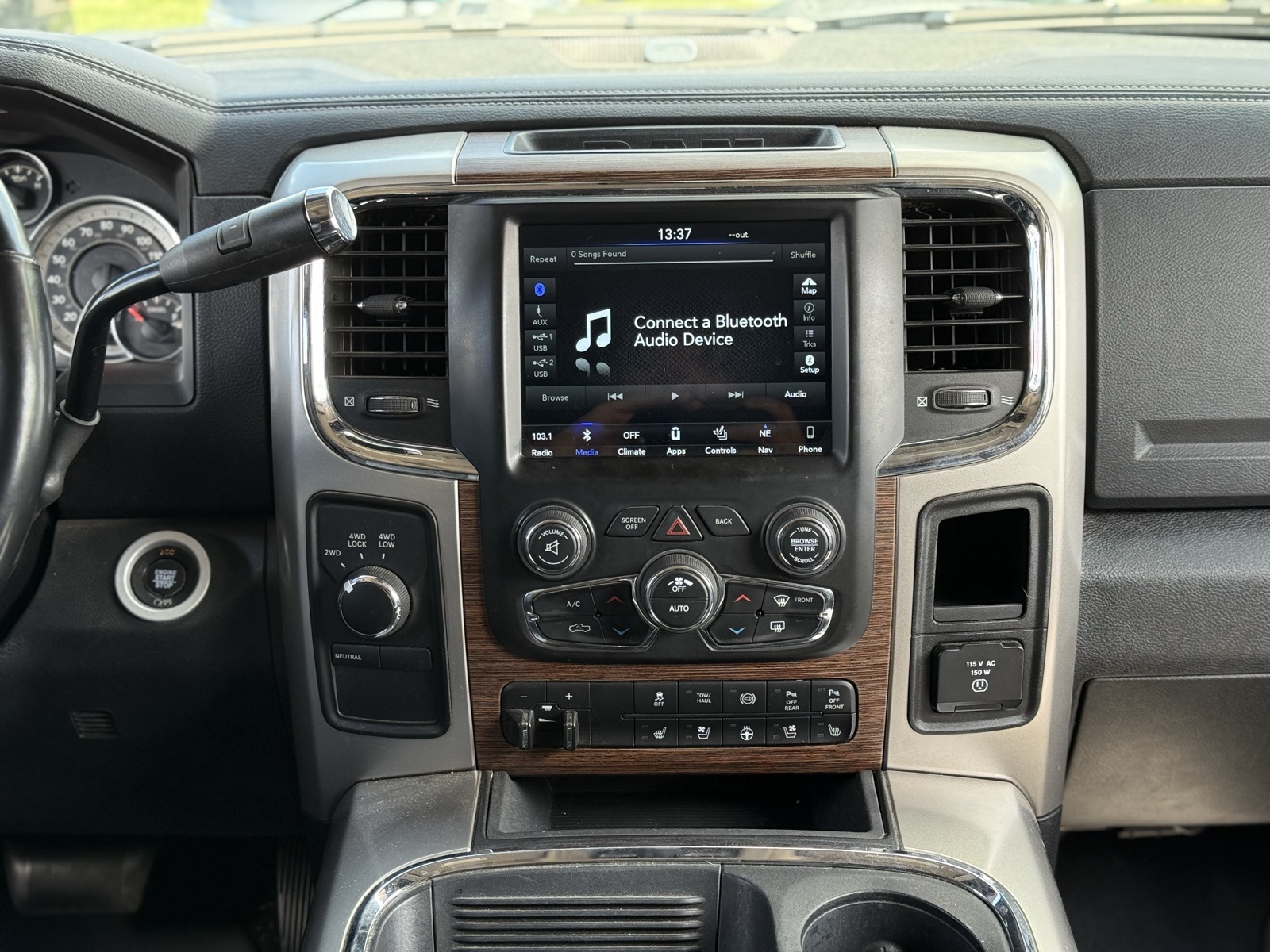 2018 Ram 2500 Laramie photo 19