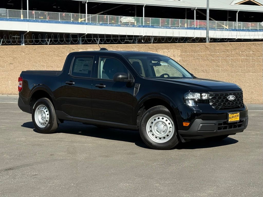 2025 Ford Maverick XL's photo