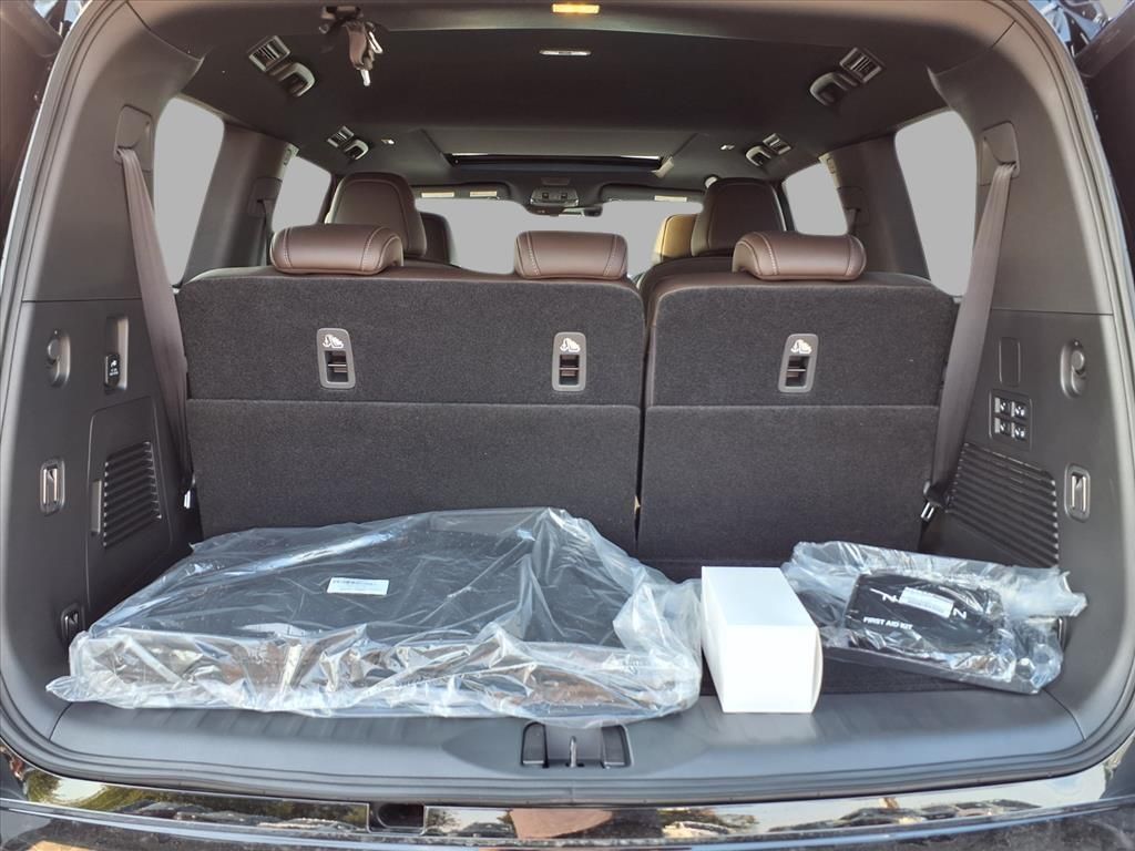 2026 Nissan Armada Platinum photo 23