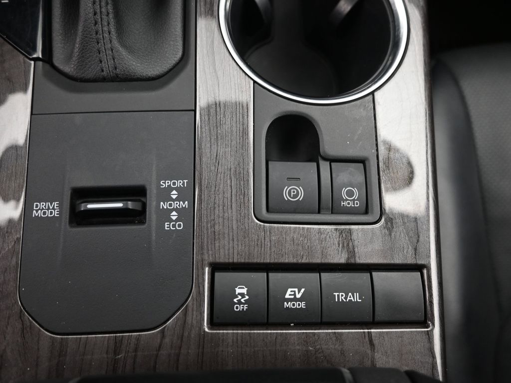 2022 Toyota Highlander Hybrid Limited photo 17
