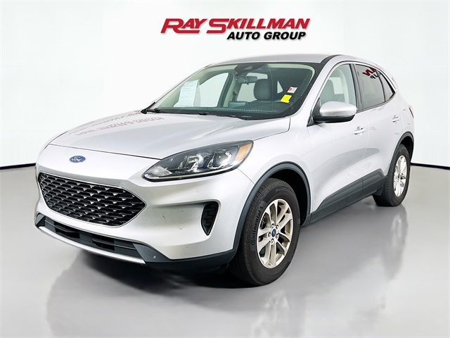 2020 Ford Escape SE photo 3