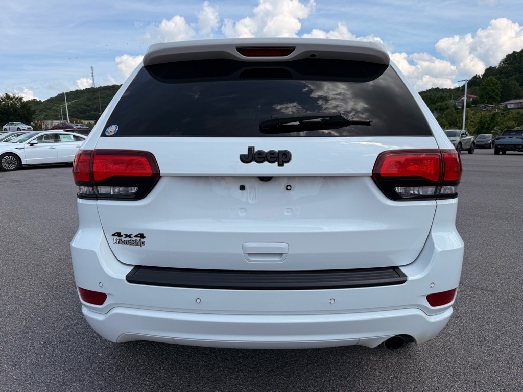 2020 Jeep Grand Cherokee Altitude photo 9