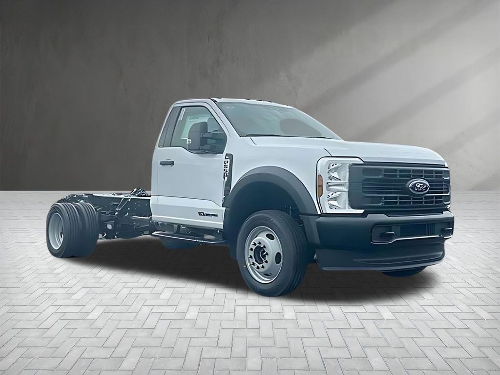 2025 Ford F-550 Super Duty Chassis Cab