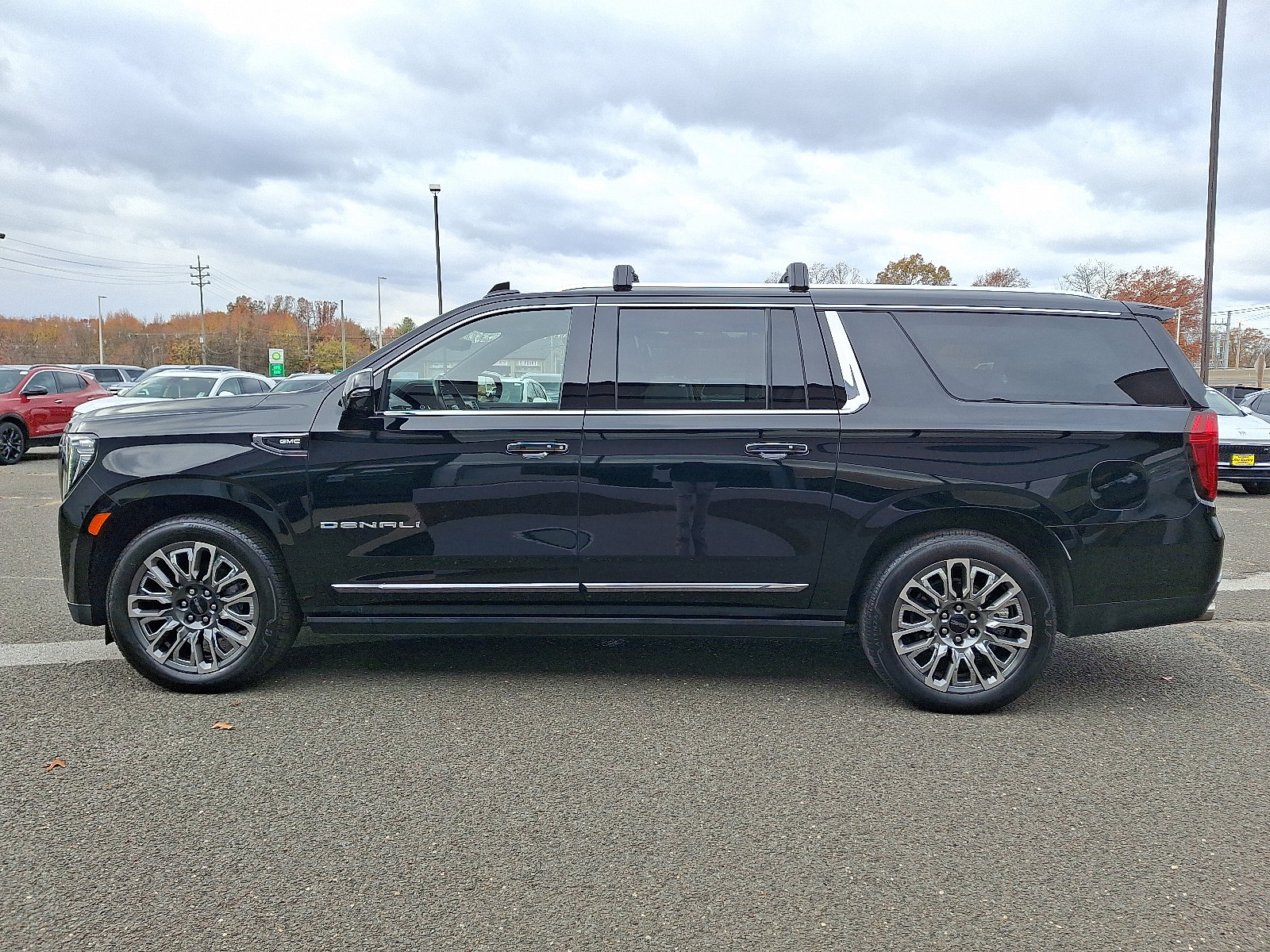 2024 Gmc Yukon XL Denali Ultimate photo 2