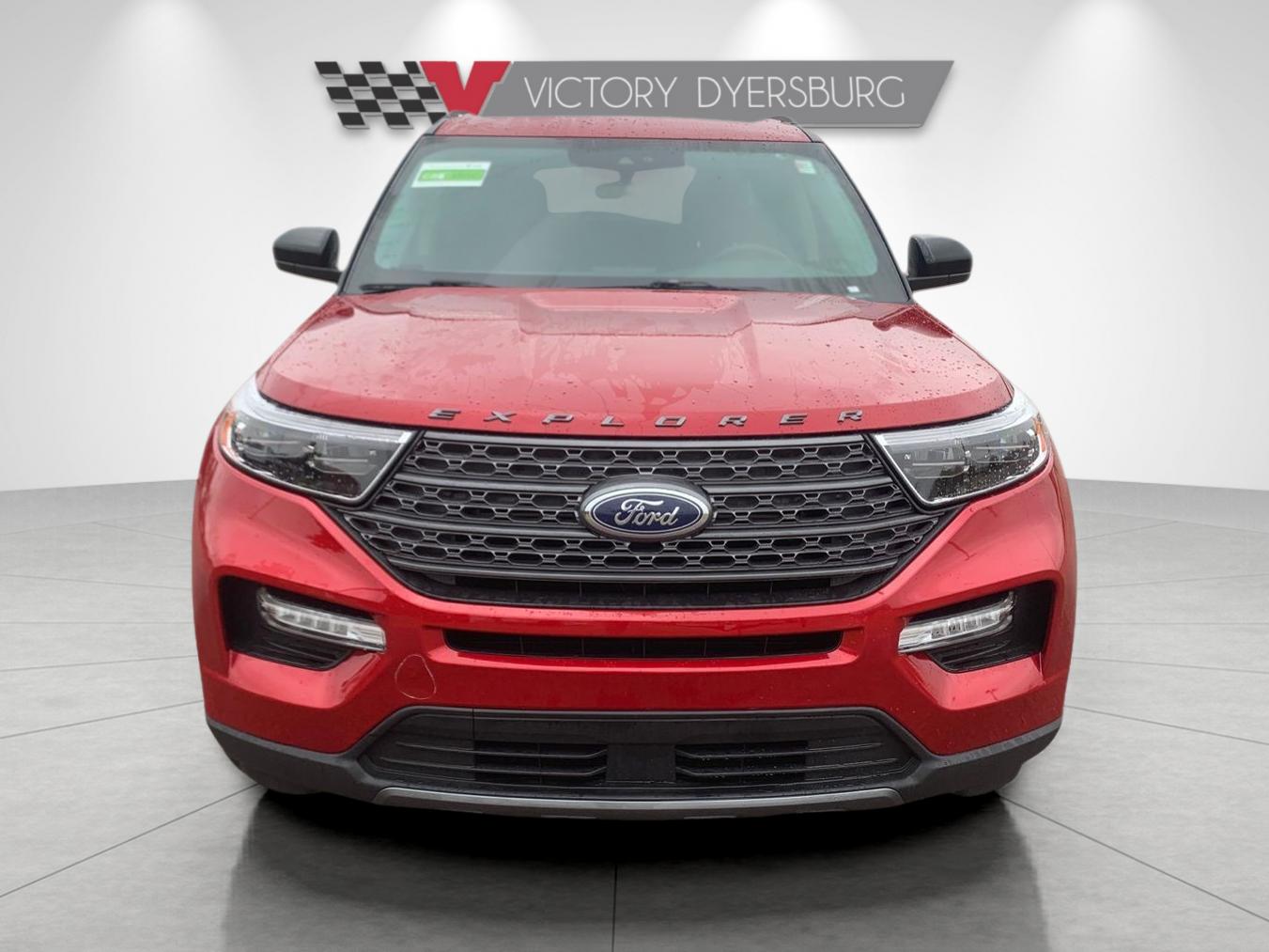 2023 Ford Explorer XLT photo 2
