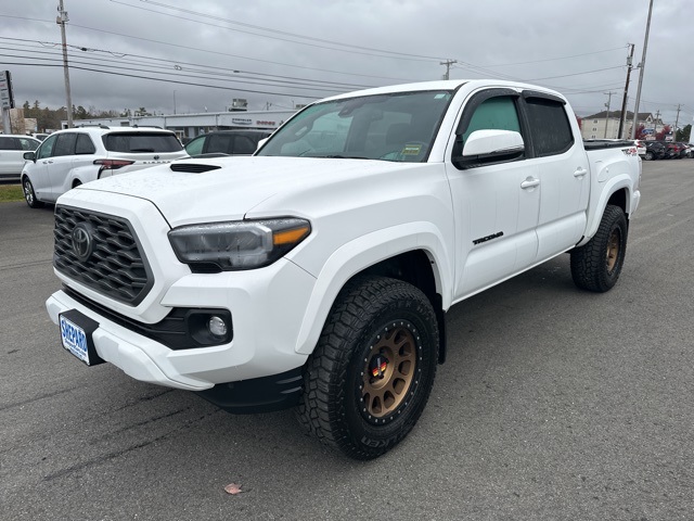 2023 Toyota Tacoma TRD Sport photo 3
