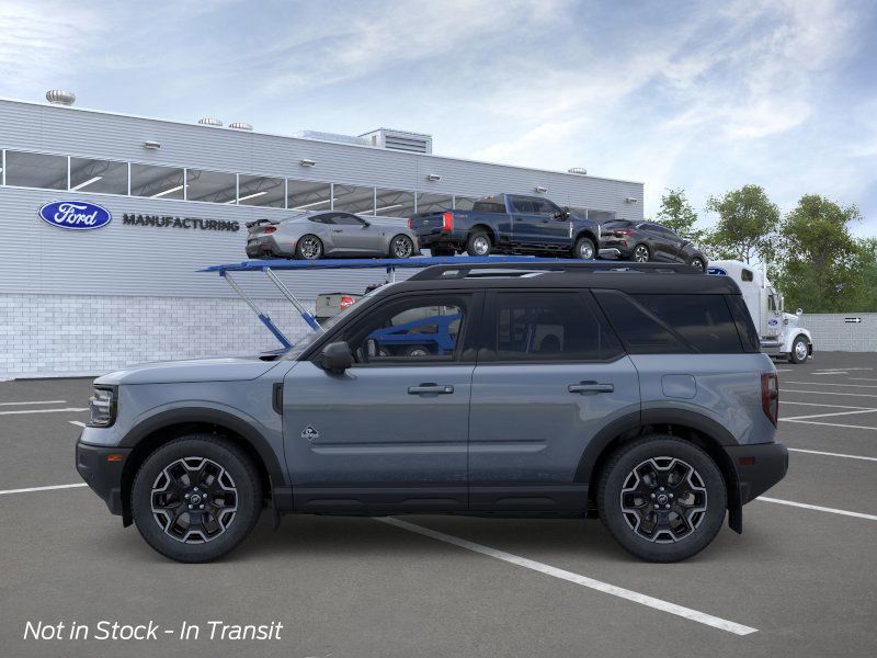 2025 Ford Bronco Sport Outer Banks photo 2