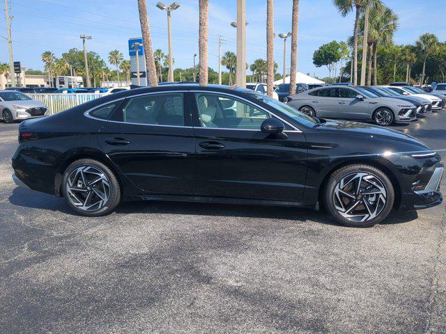 2025 Hyundai Sonata SEL Convenience photo 2