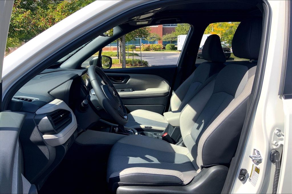 2025 Subaru Forester Premium Base photo 25
