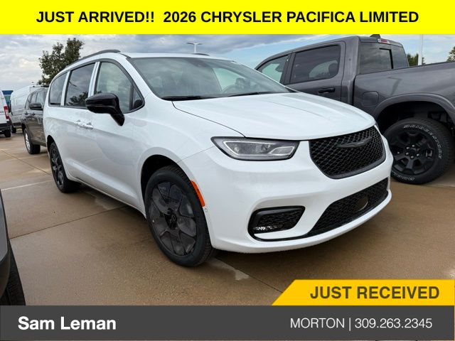 2026 Chrysler Pacifica Limited's photo