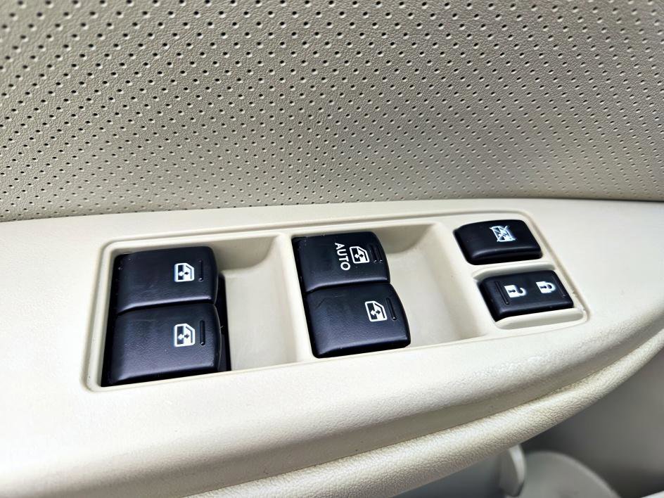 2014 Subaru Outback 2.5i Limited photo 28