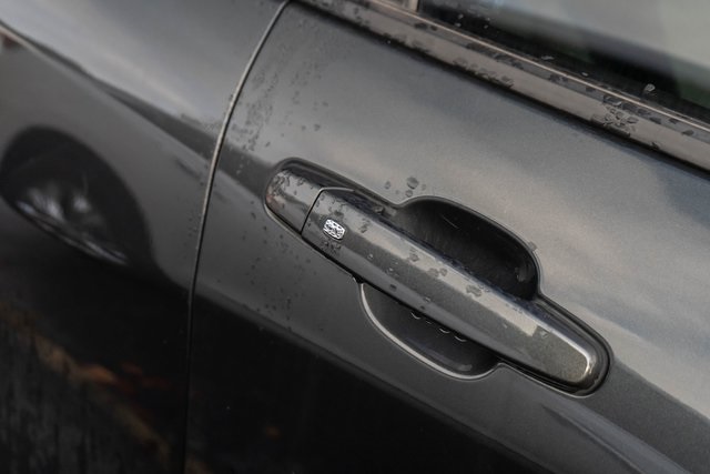 2021 Chevrolet Equinox LS photo 3