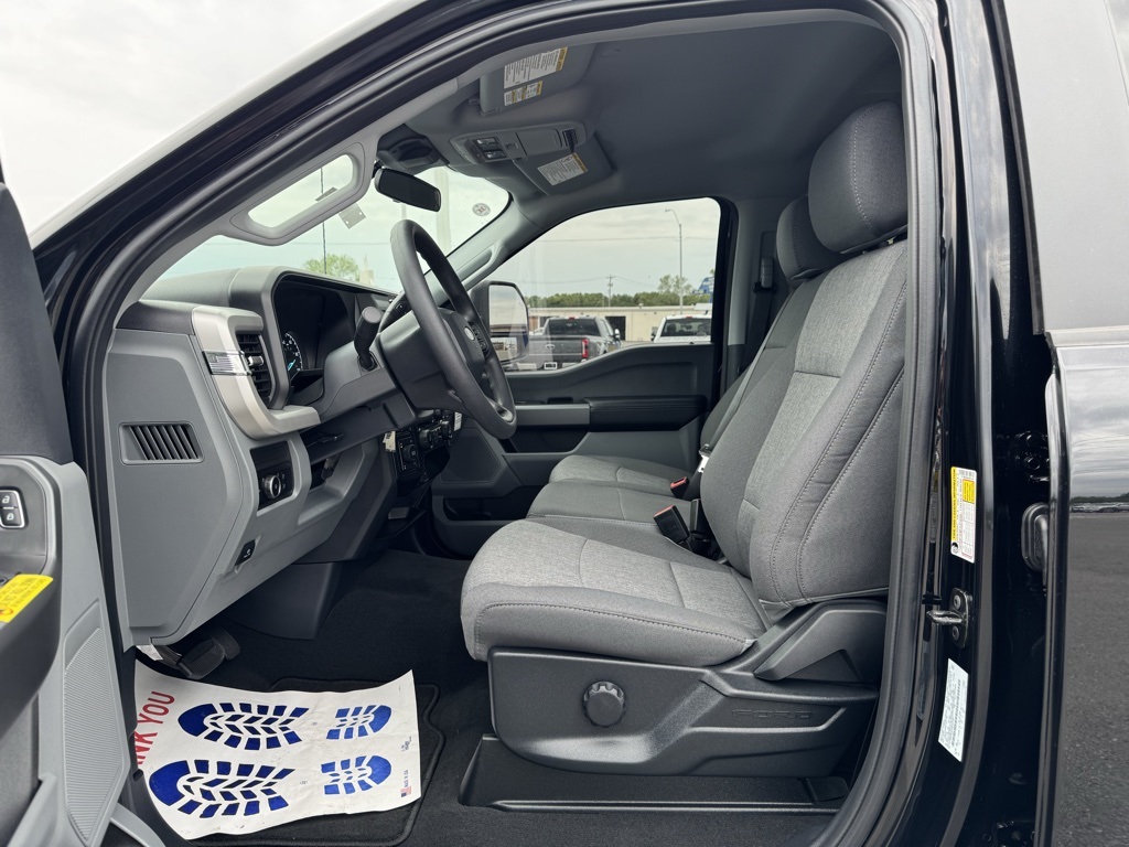 2025 Ford F-250 XL photo 12