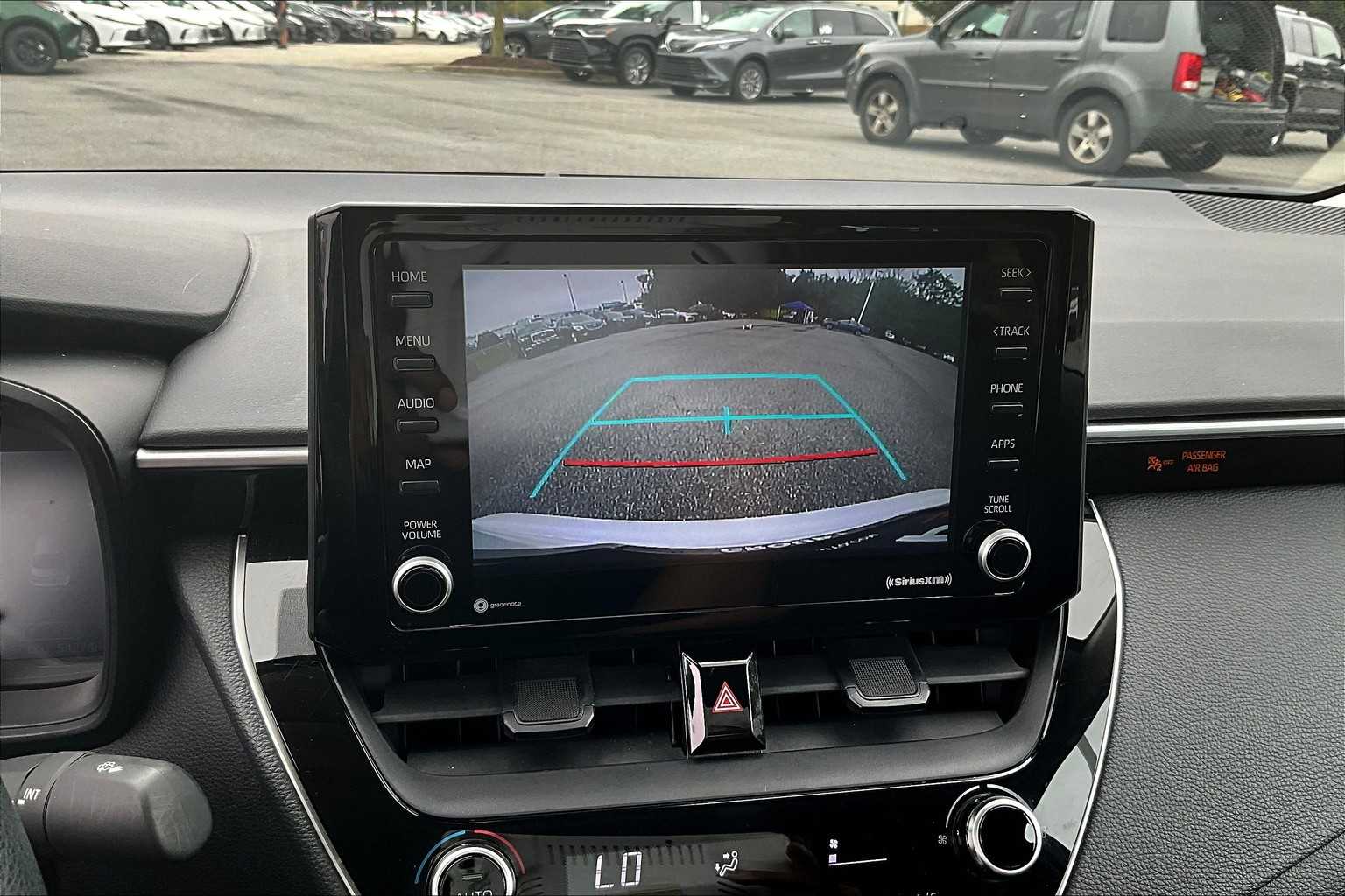 2022 Toyota Corolla LE photo 25