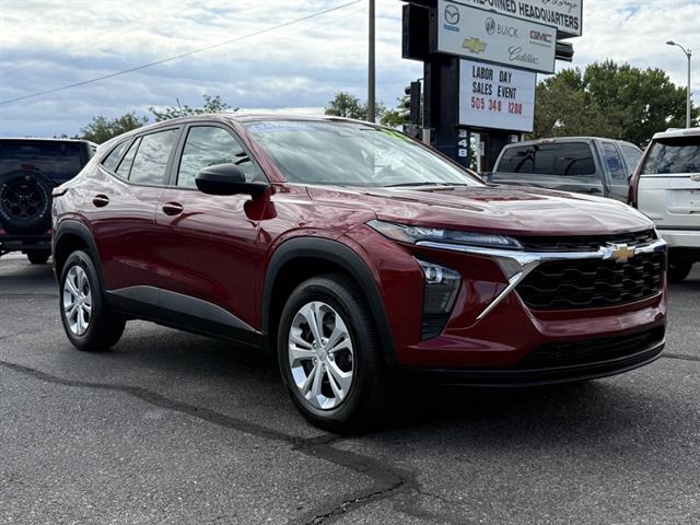 2025 Chevrolet Trax LS's photo