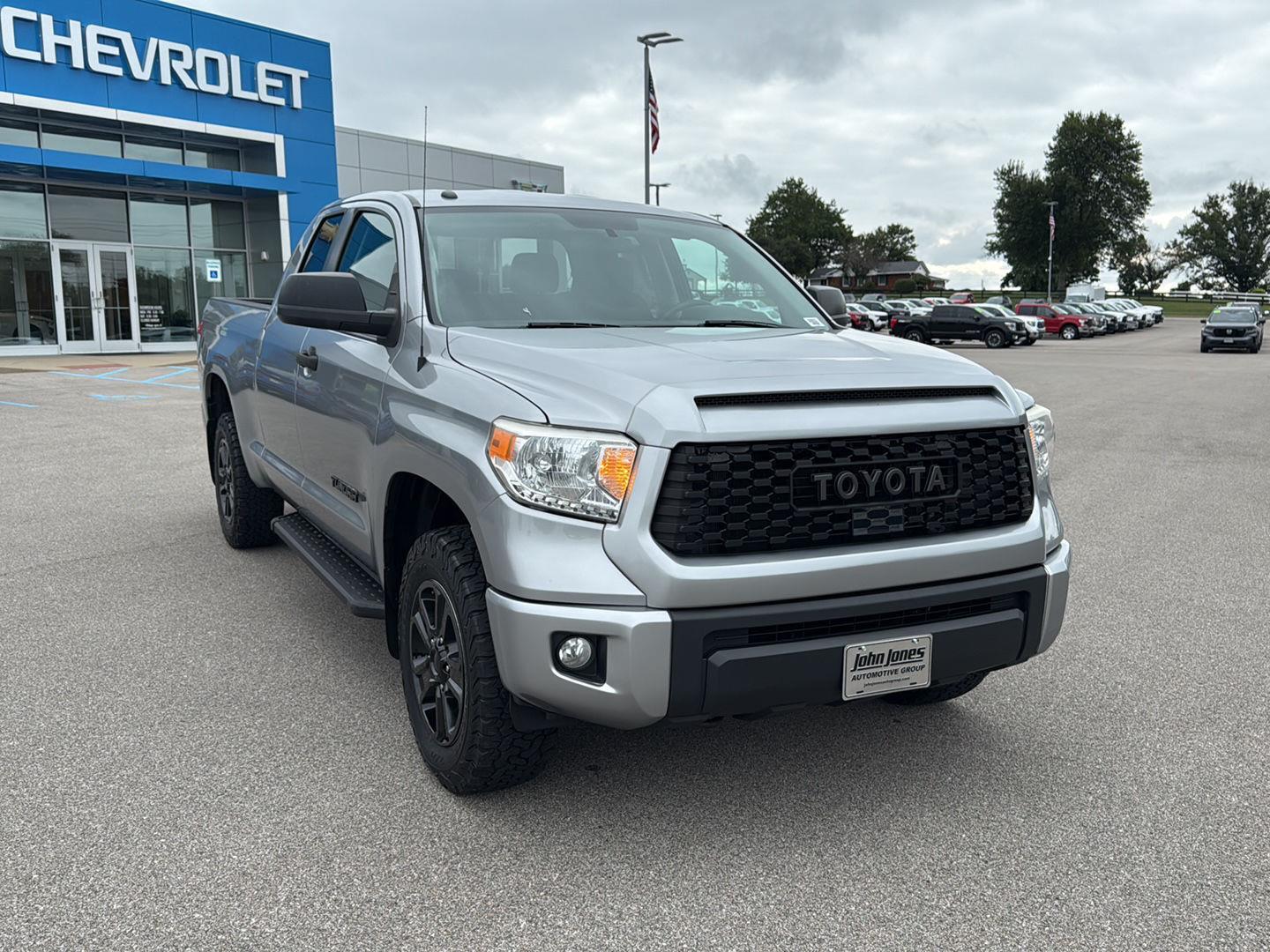 2017 Toyota Tundra TRD Pro photo 2