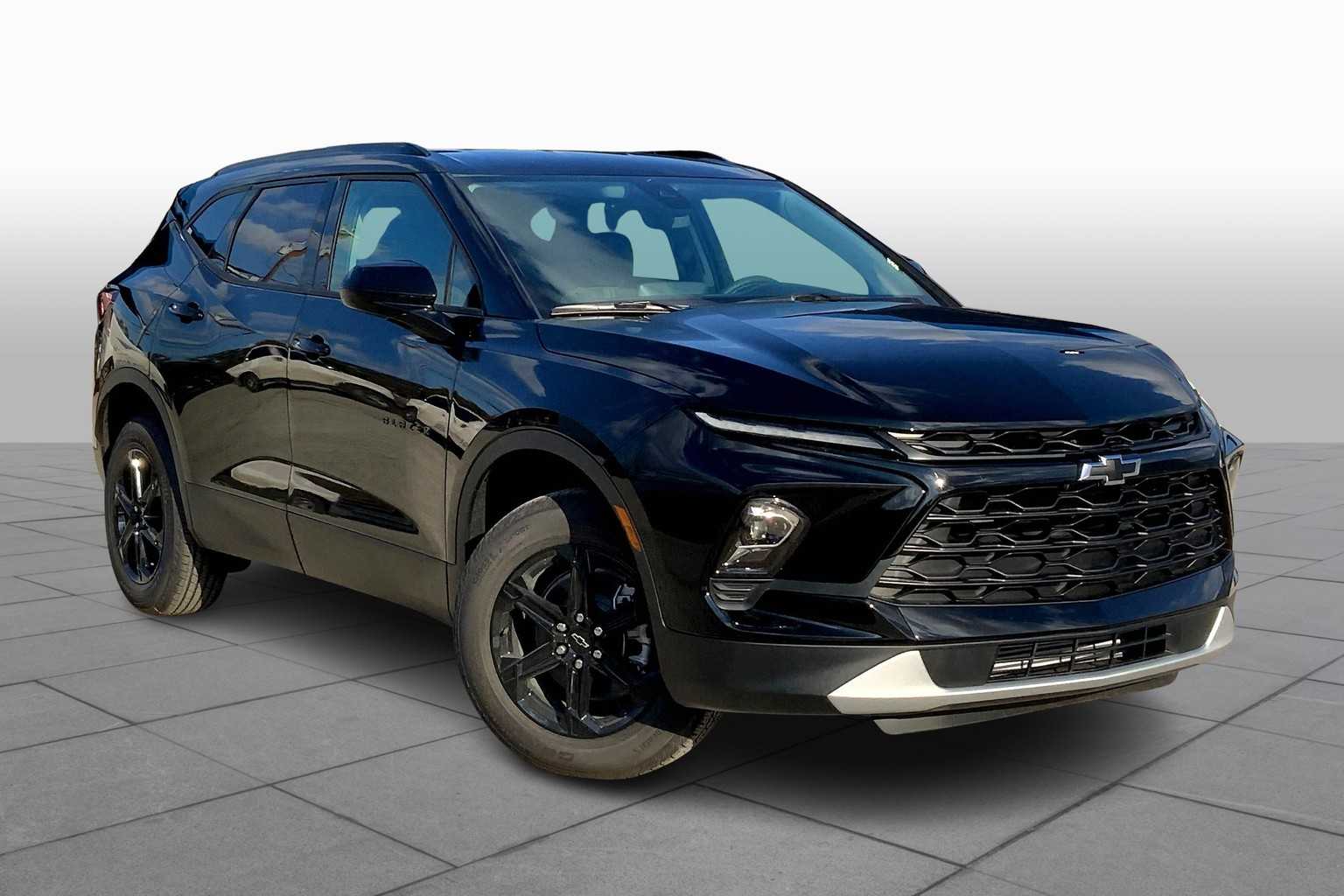 2025 Chevrolet Blazer 2LT photo 2