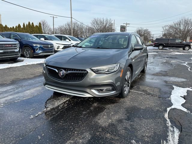 2019 Buick Regal TourX Essence's photo
