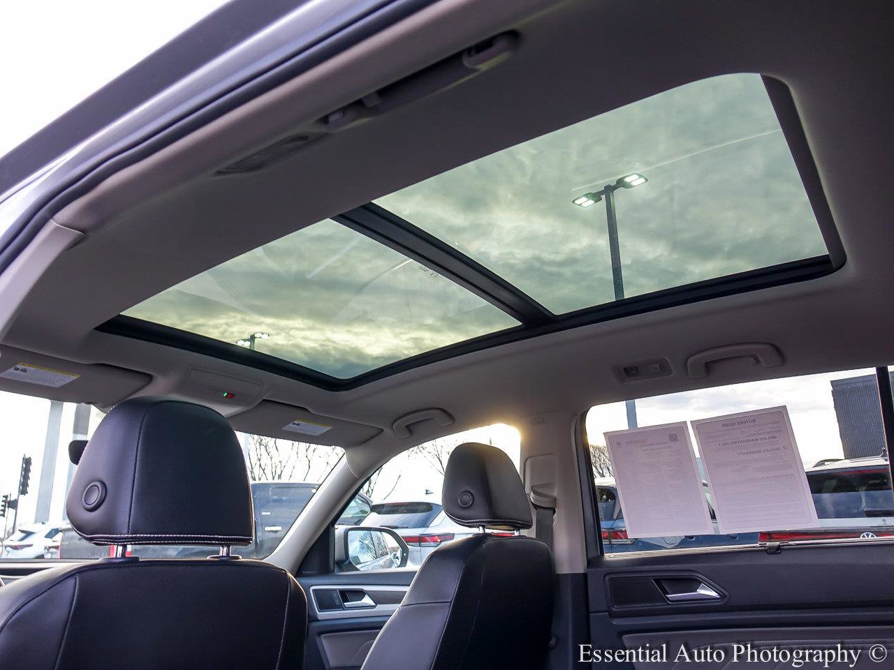 2022 VOLKSWAGEN ATLAS - Image 11