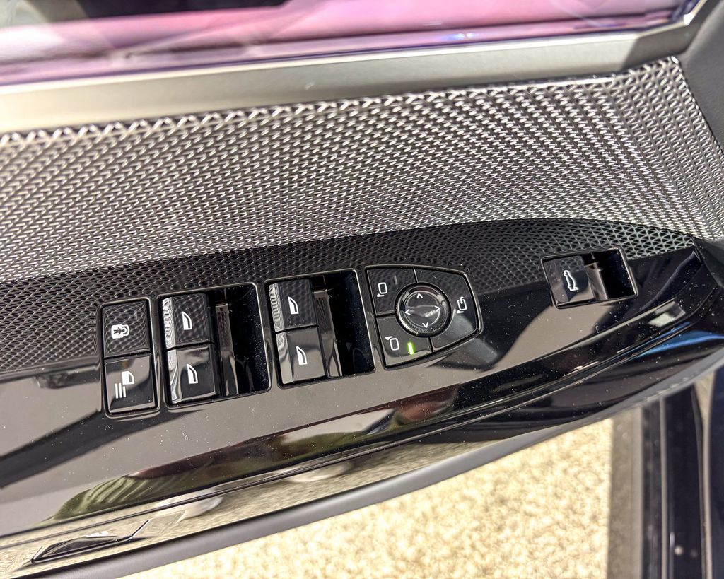 2025 Bmw 750e 750e xDrive photo 29