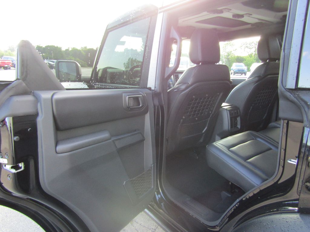 2025 Ford Bronco Badlands photo 15