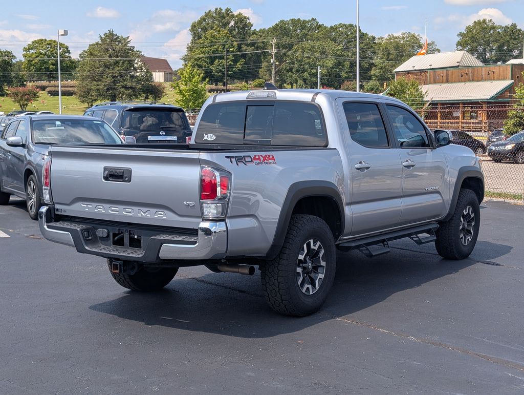 2021 Toyota Tacoma TRD Off-Road photo 2