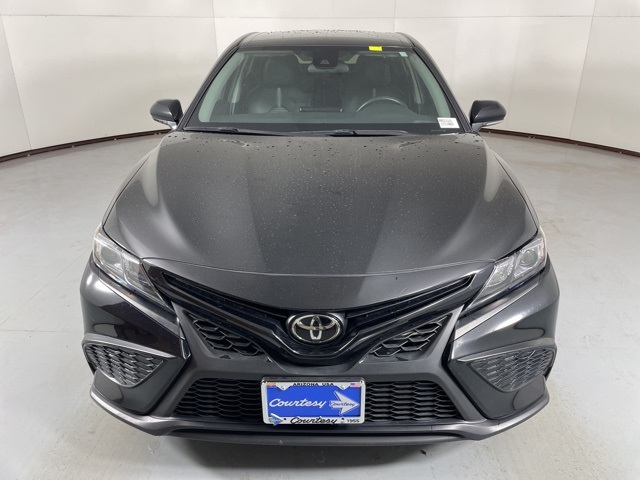 2024 Toyota Camry SE photo 3