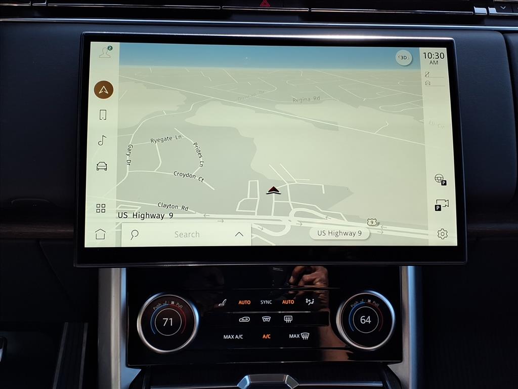 2023 Land Rover Range Rover SE photo 11