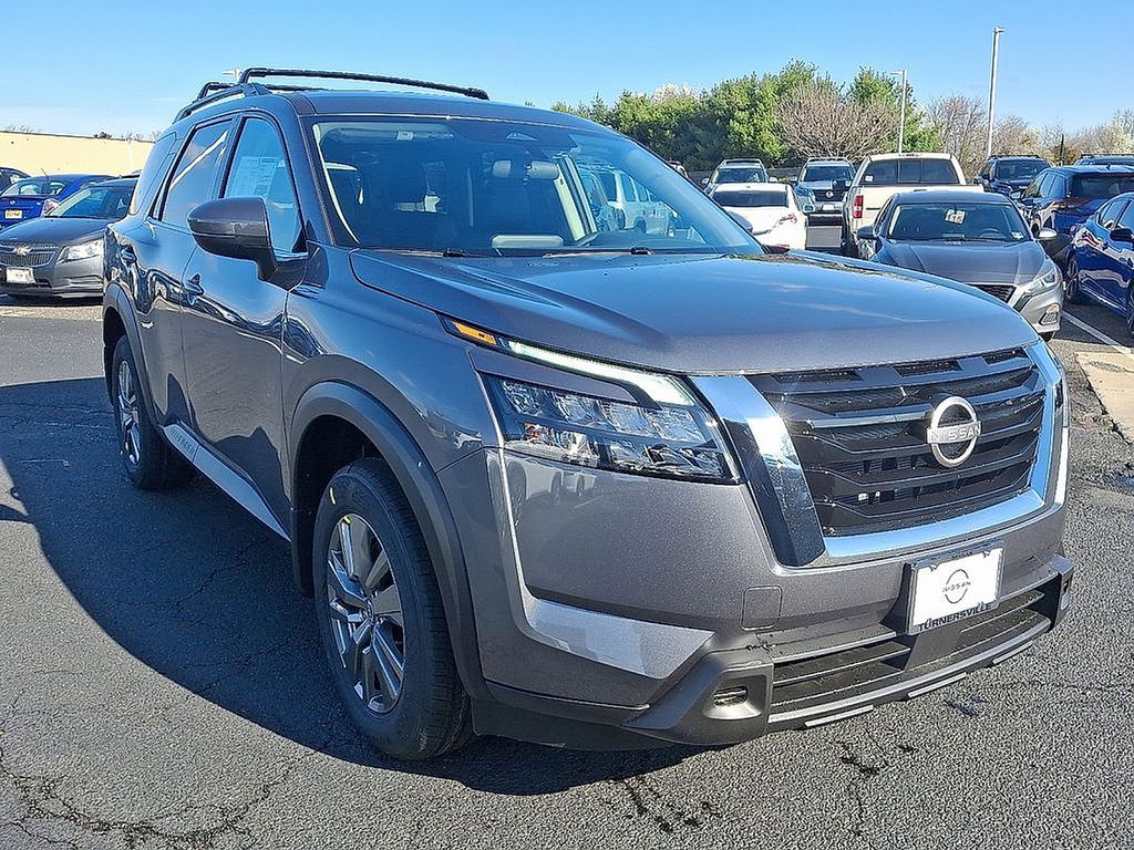 2025 Nissan Pathfinder SV photo 3