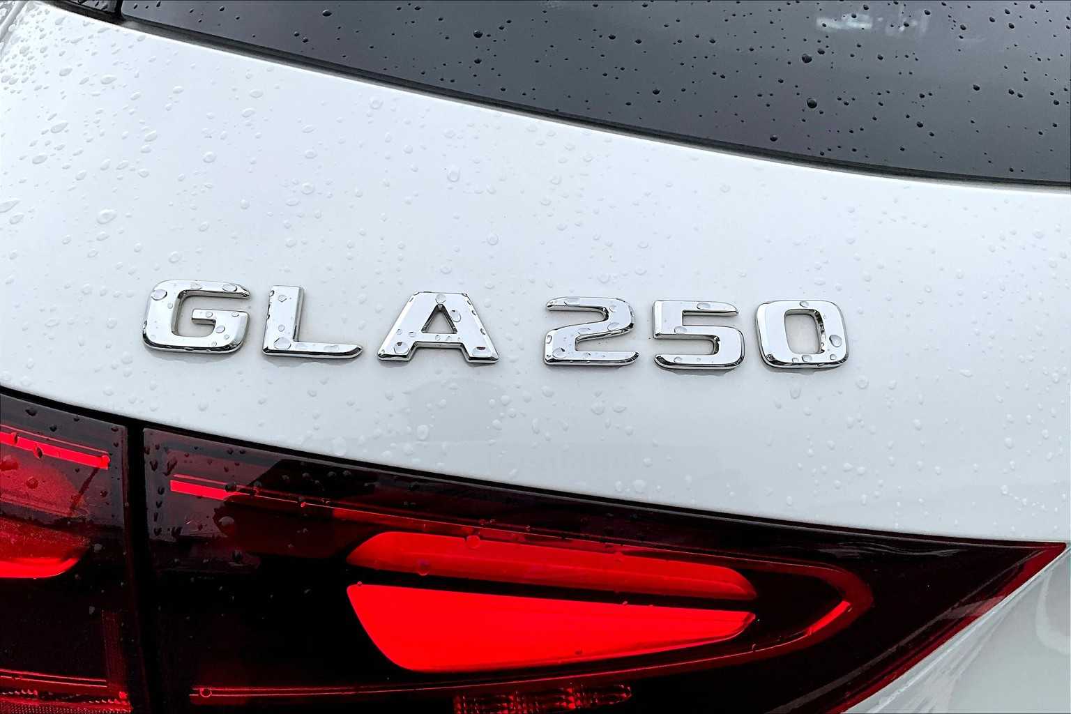 2024 Mercedes Benz GLA 250 4MATIC photo 27
