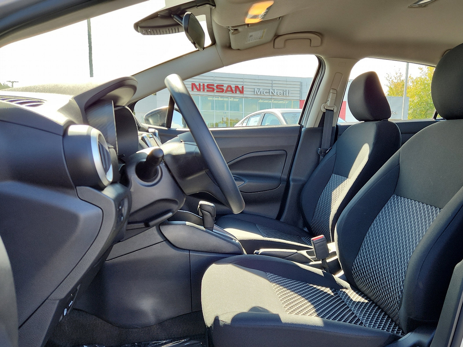 2025 Nissan Versa S photo 7