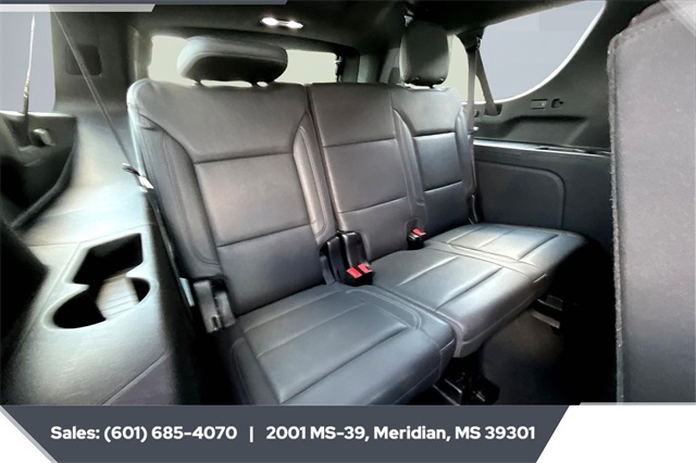 2023 Chevrolet Suburban LT photo 20