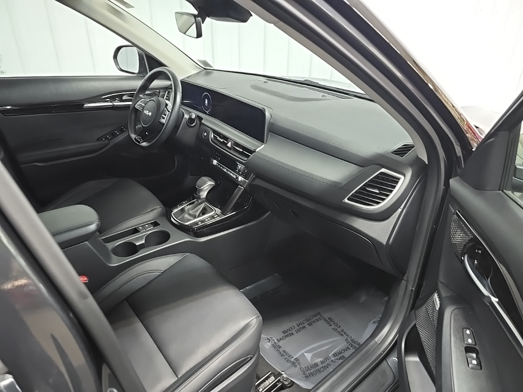 2024 Kia Seltos SX photo 14