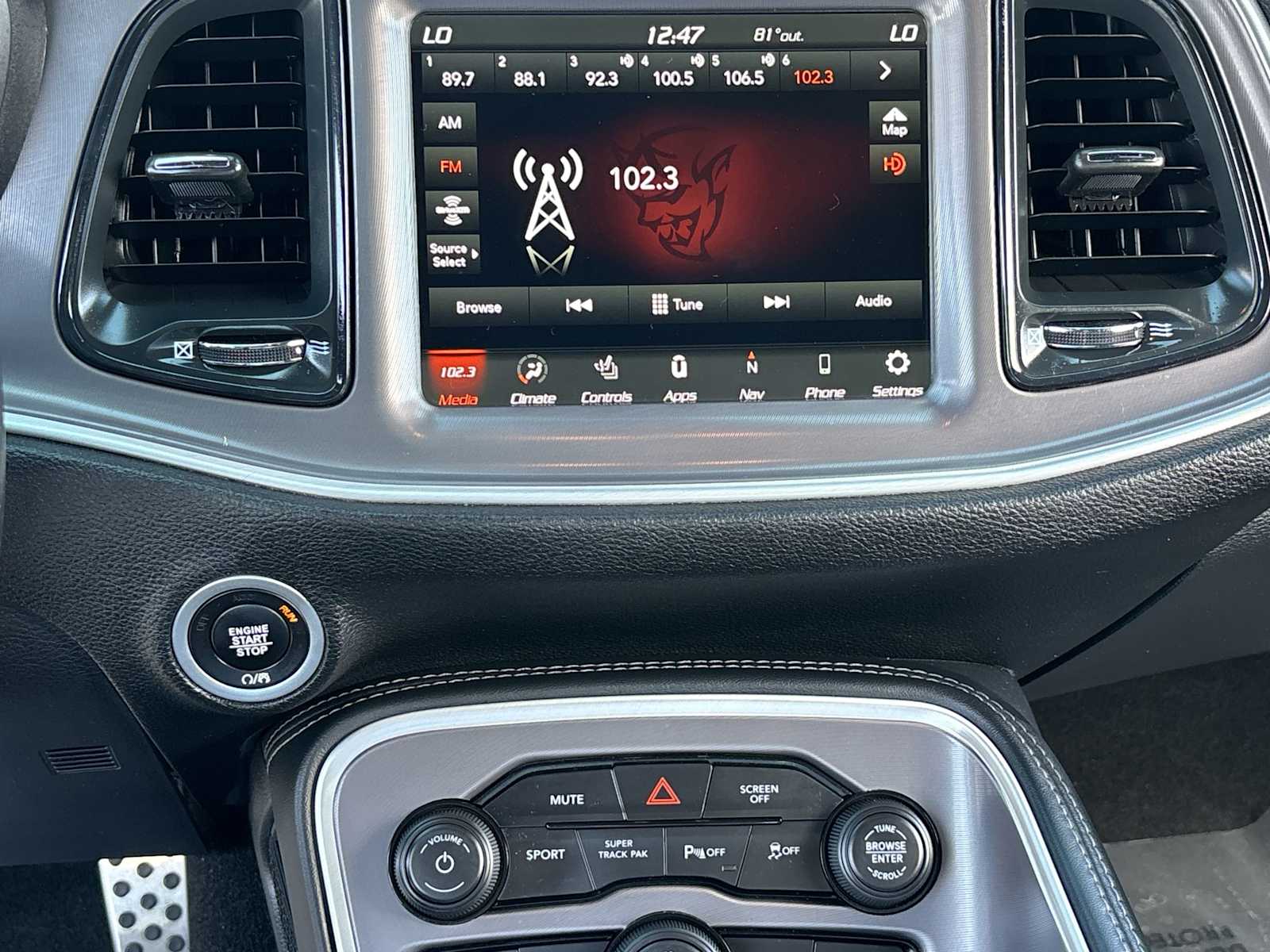2022 Dodge Challenger R/T photo 19