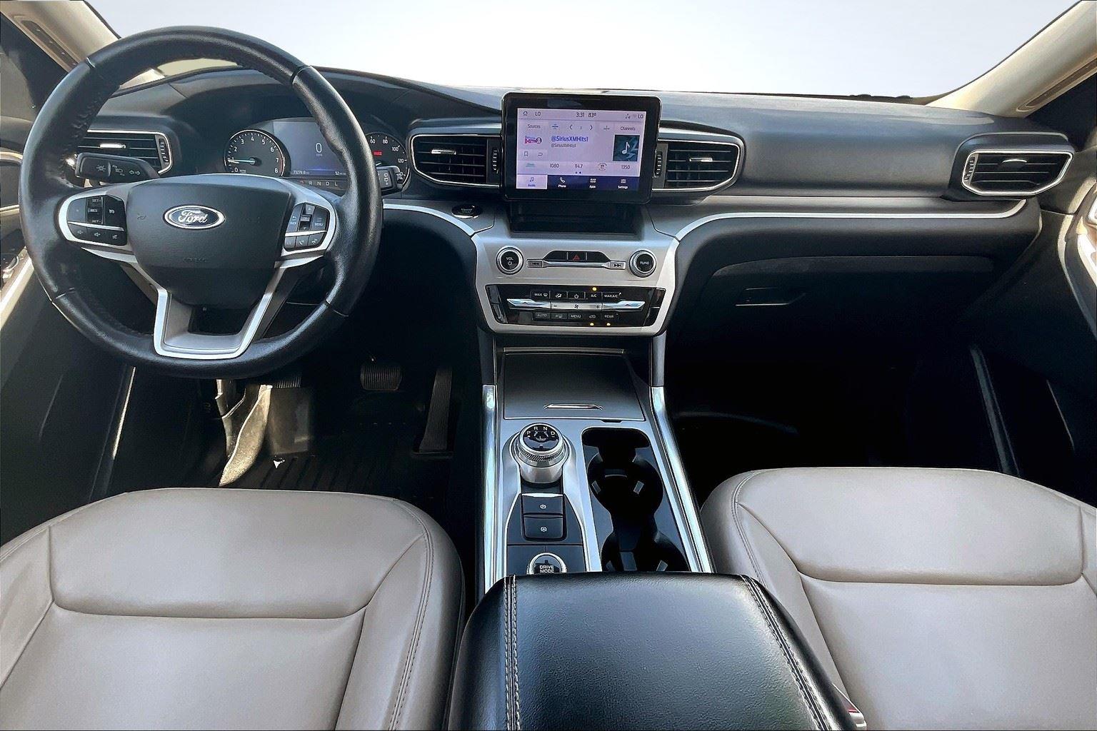 2022 Ford Explorer XLT photo 14