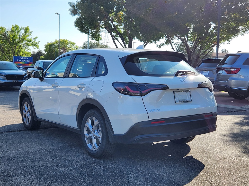 2025 Honda HR-V LX photo 3