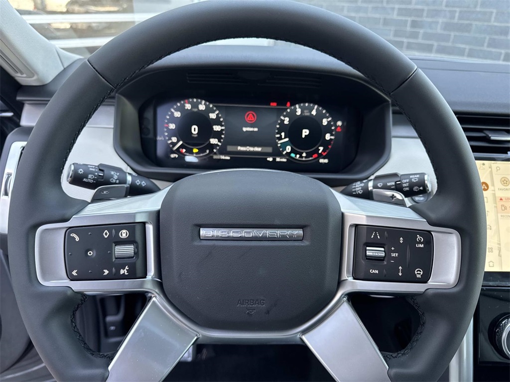 2026 Land Rover Discovery photo 27