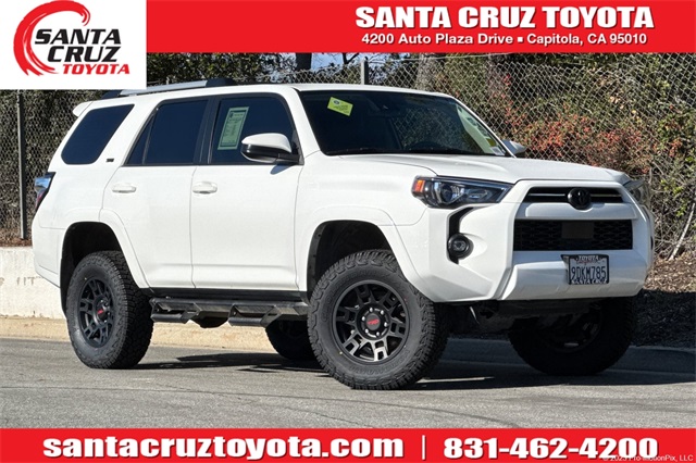 2023 Toyota 4Runner SR5's photo