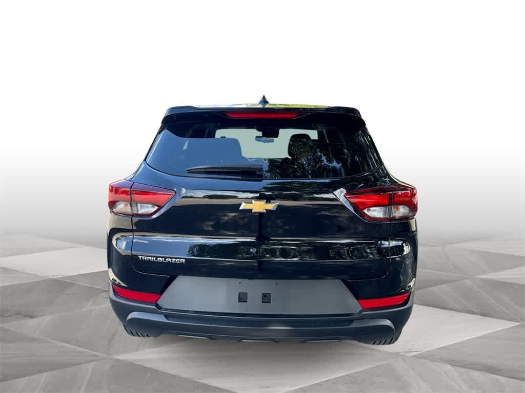 2023 Chevrolet Trailblazer LS photo 6