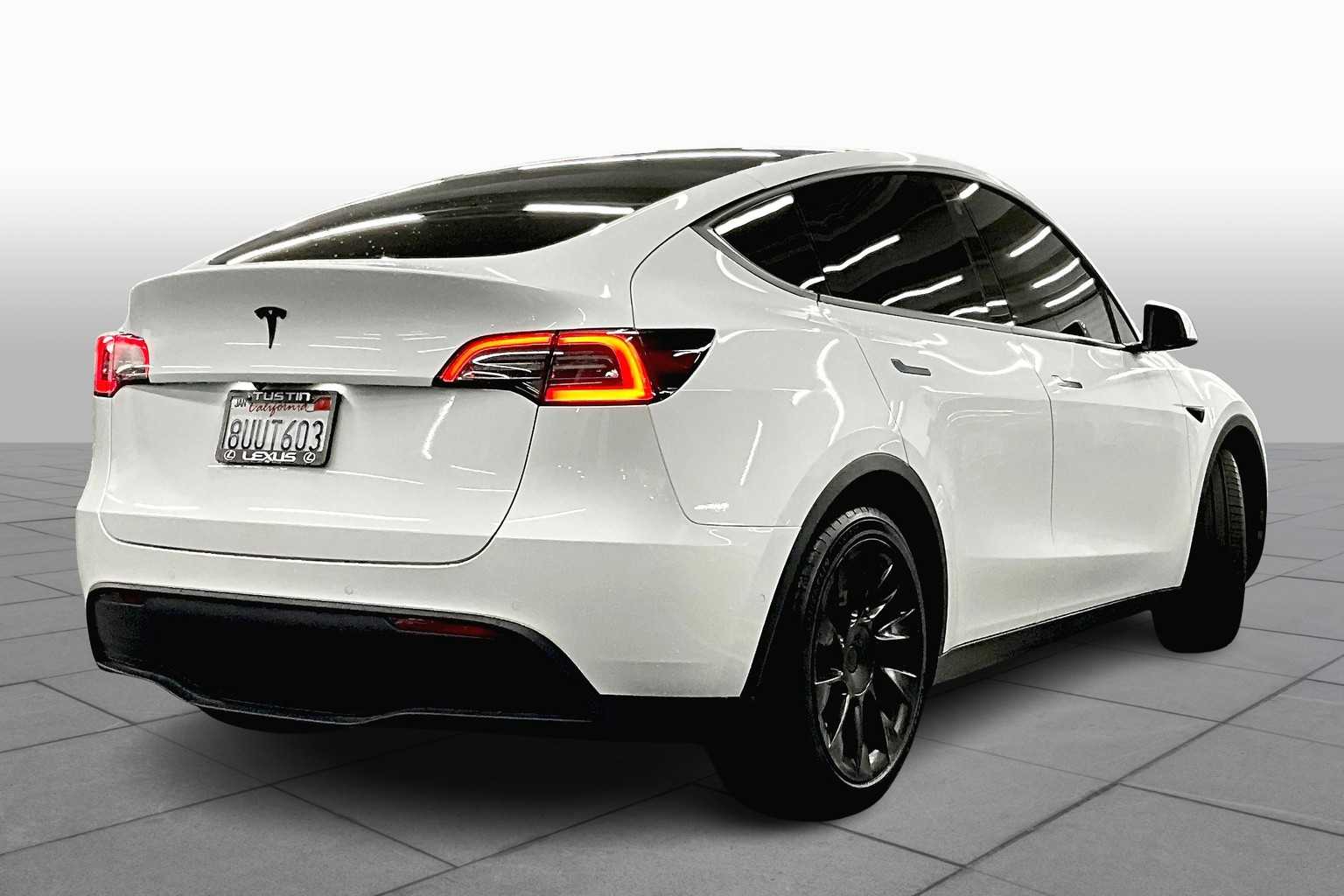 2021 Tesla Model Y Standard Range photo 10